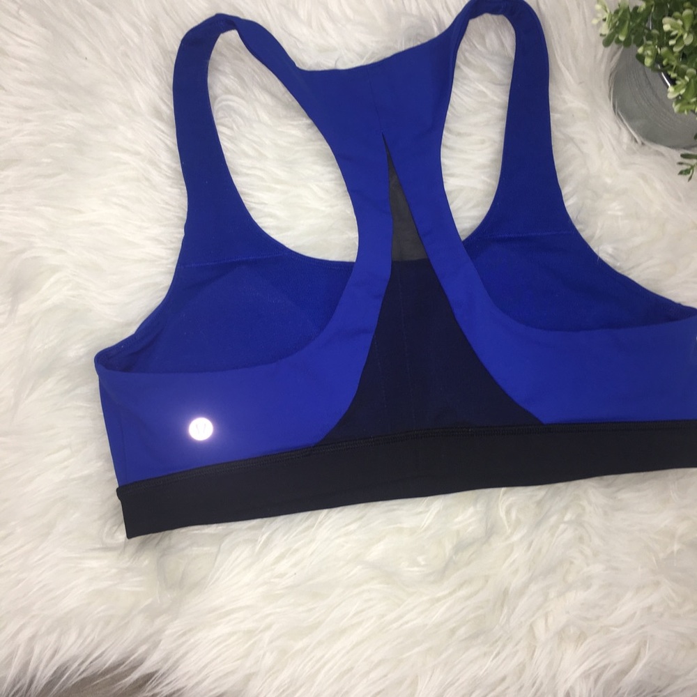 SOLD Lululemon Invigorate Sports Bra - Size 12 - Picture 4 of 6